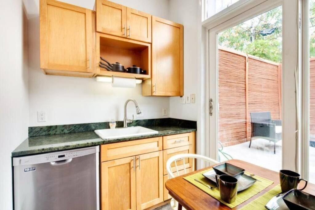 Apartamento The Art Capital Hill With Hot Tub